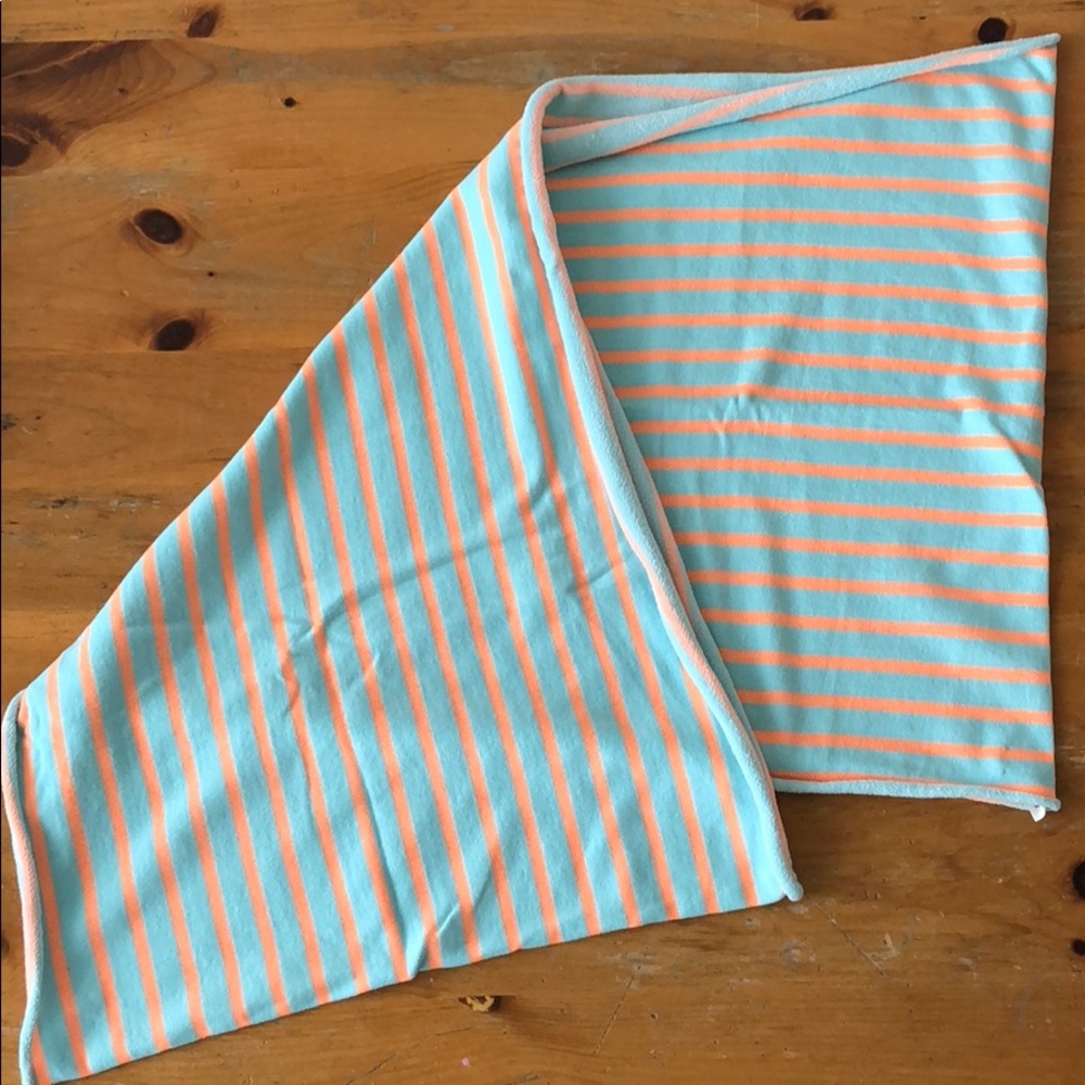 Gap infinity scarf
